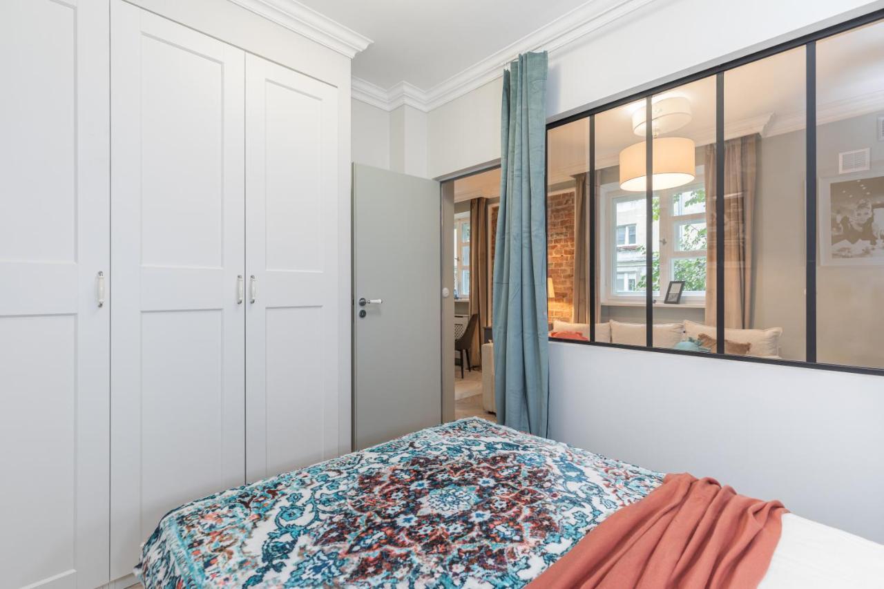 Superapart Wojska Polskiego, Serene Urban Retreat With Skyline Views Apartment *